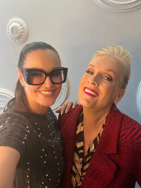 Gunilla Persson – svinryggsfrisyr av Bebas Hair & Beauty Stockholm